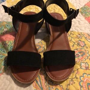 Sandals size 6.5 Rock & Candy